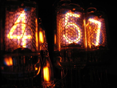 4:57 nixietube clock